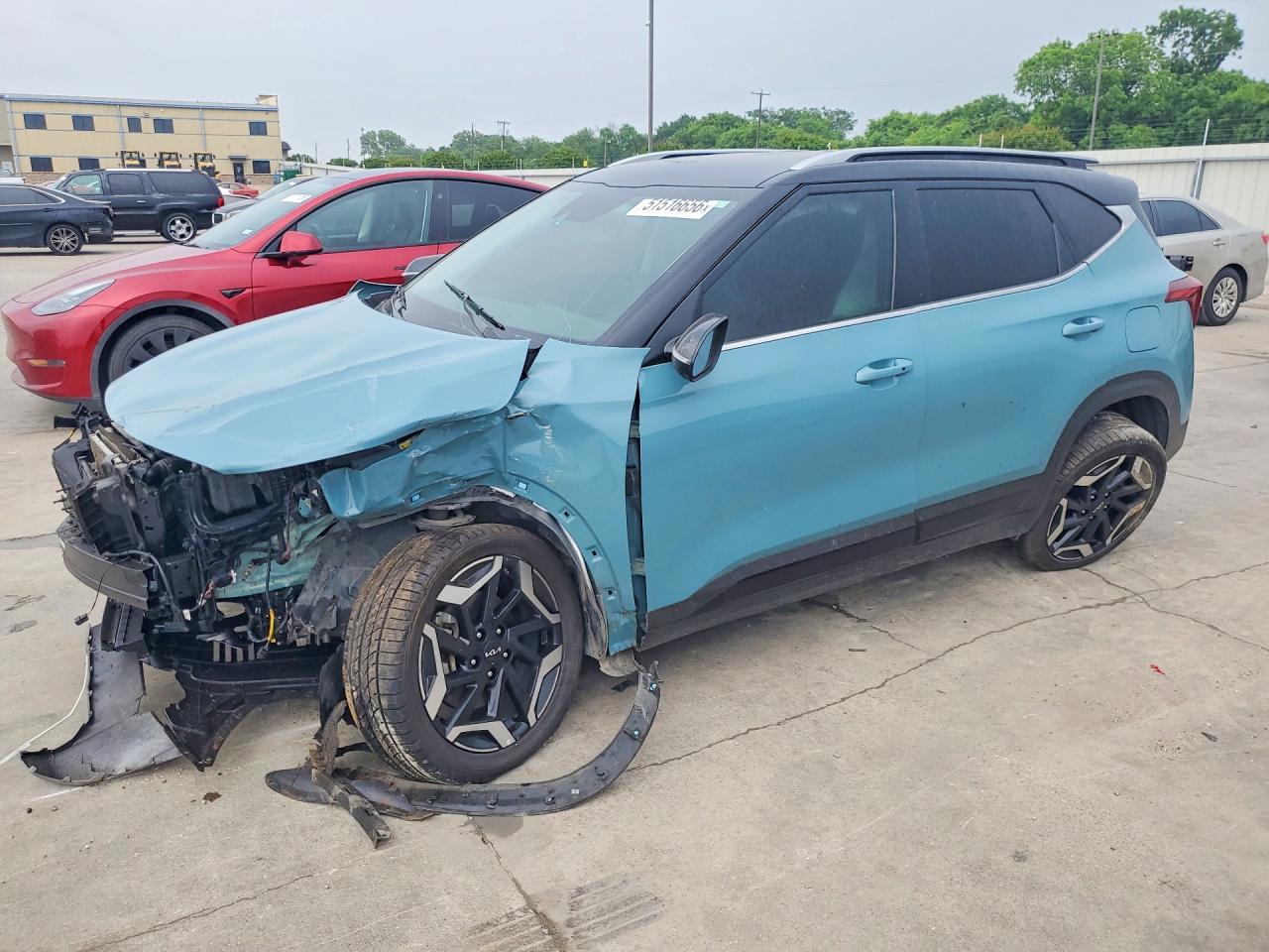 Salvage Kia Seltos Image