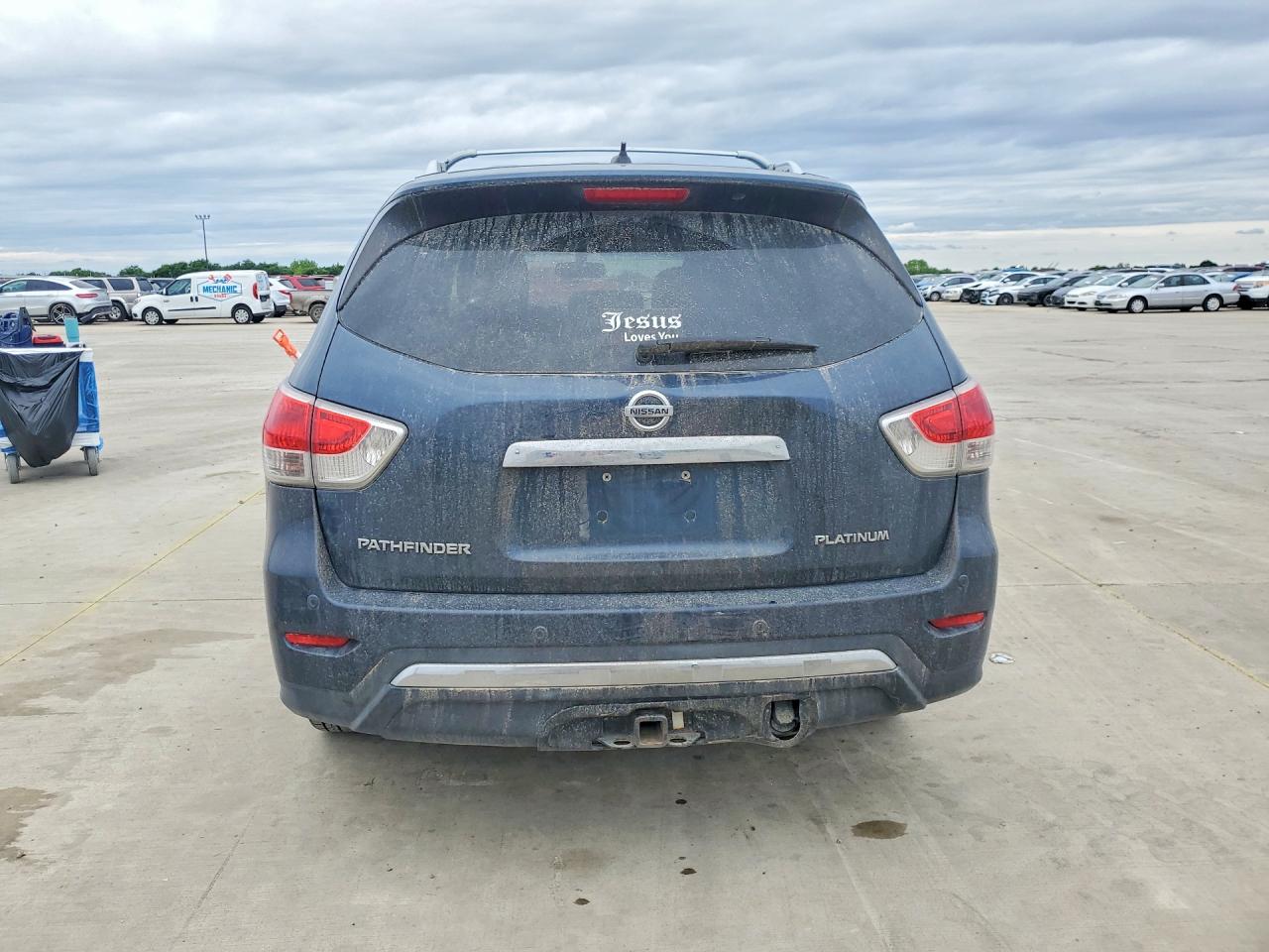 Nissan Pathfinder Platinum