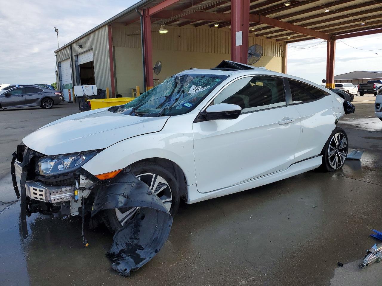 Salvage Honda Civic Image