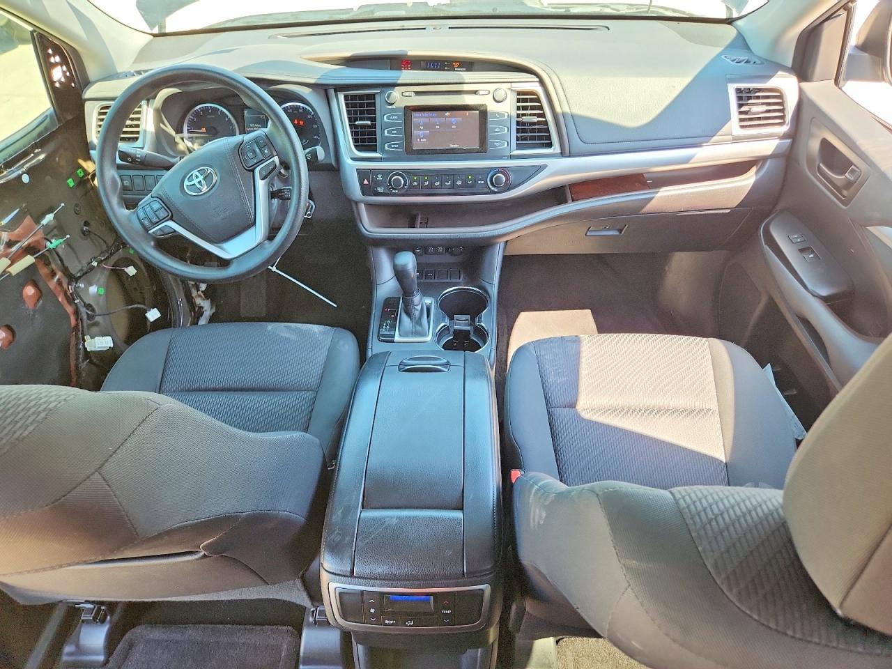 Toyota Highlander Le