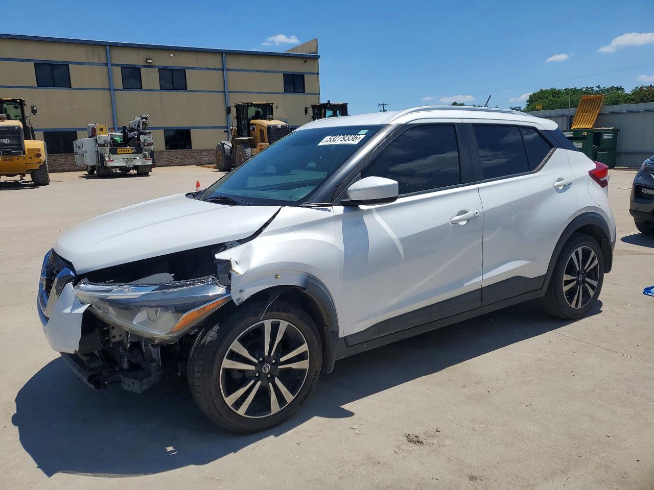Salvage Nissan Kicks Image