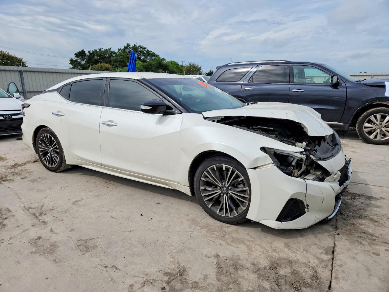 Nissan Maxima Sv