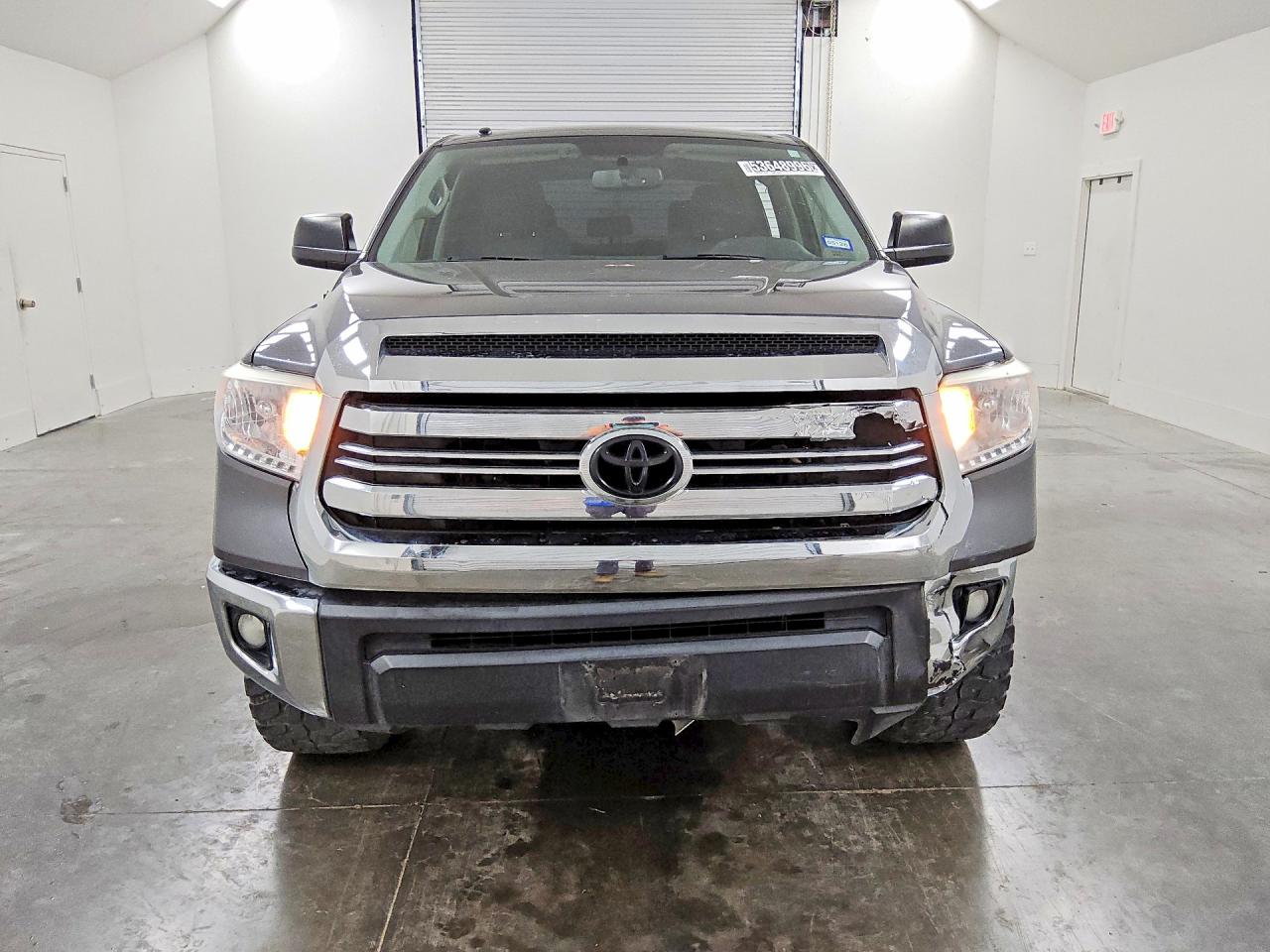 Toyota Tundra Crewmax Sr5