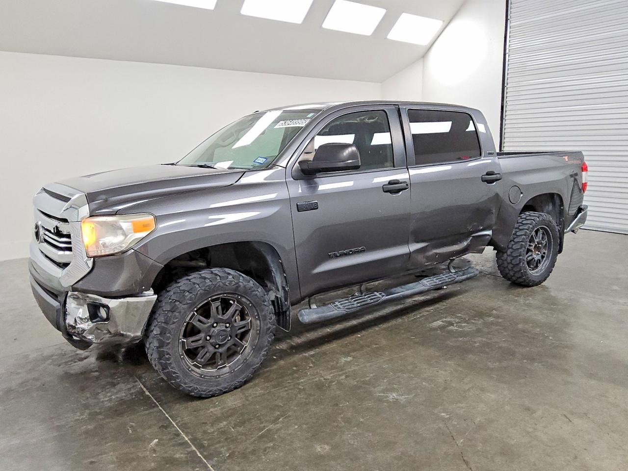 Salvage Toyota Tundra Image