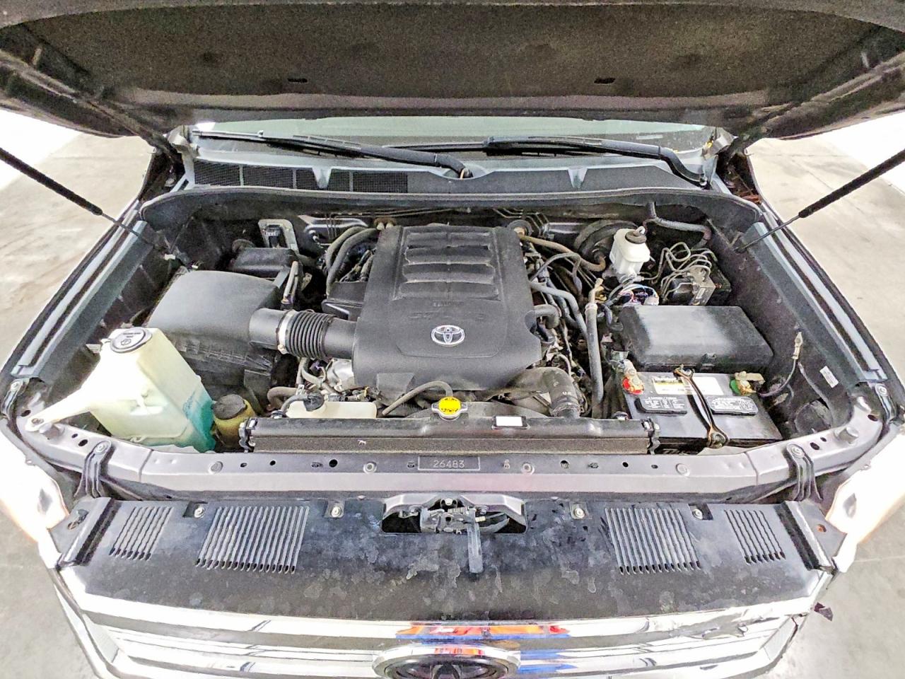 Toyota Tundra Crewmax Sr5