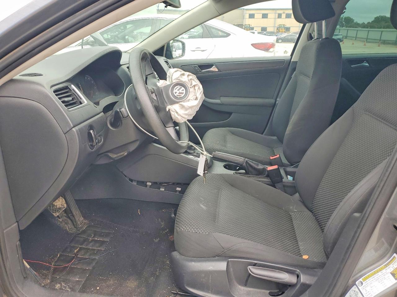 Volkswagen Jetta Base