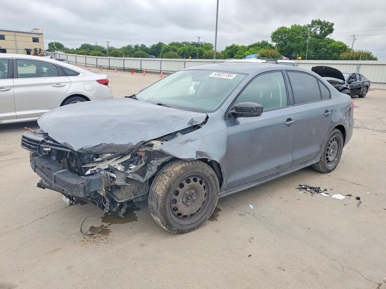 Salvage Volkswagen Jetta Image