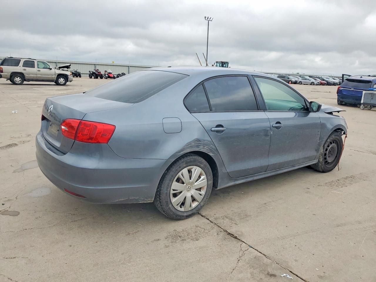 Volkswagen Jetta Base