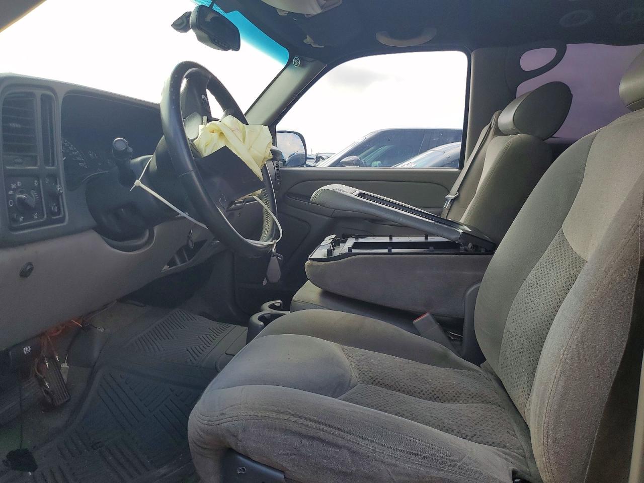 Chevrolet Suburban C1500
