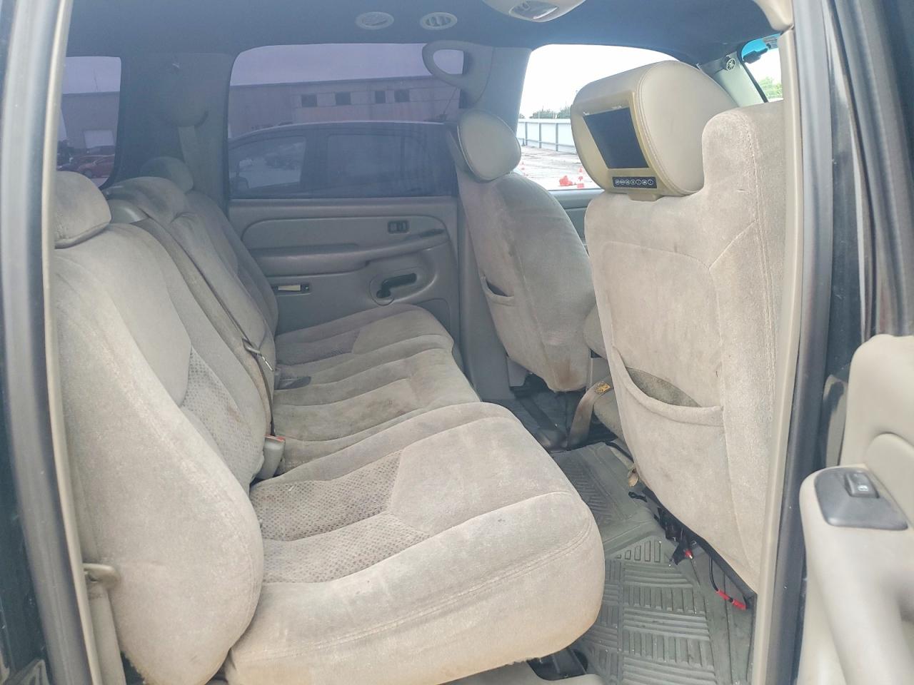 Chevrolet Suburban C1500