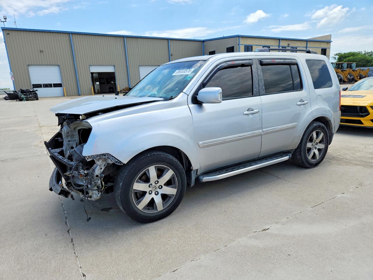 Salvage Honda Pilot Image