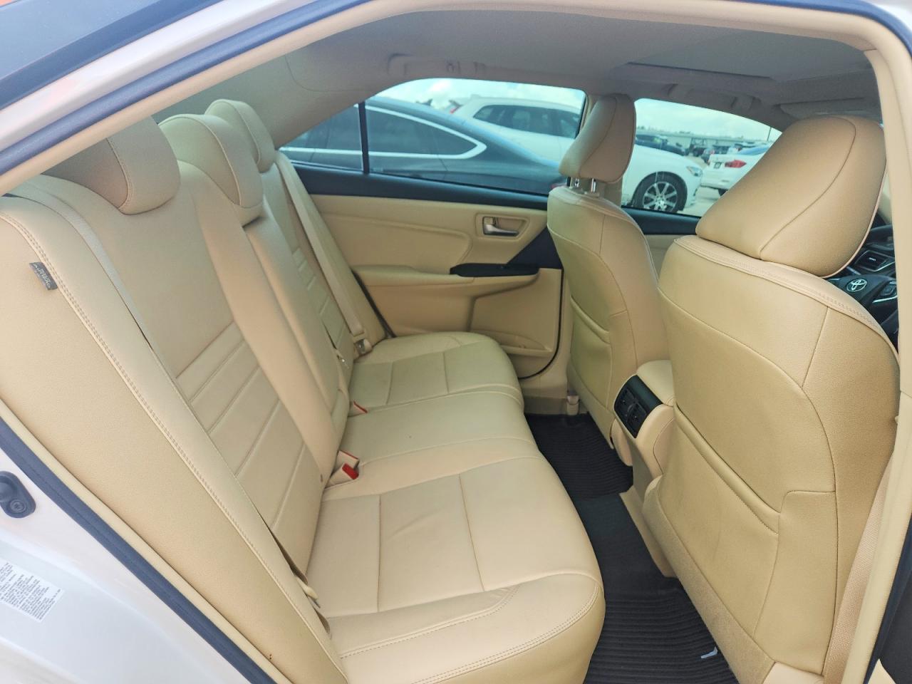 Toyota Camry Xle V6