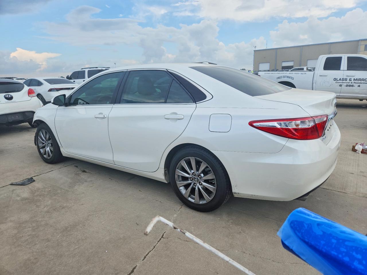 Toyota Camry Xle V6