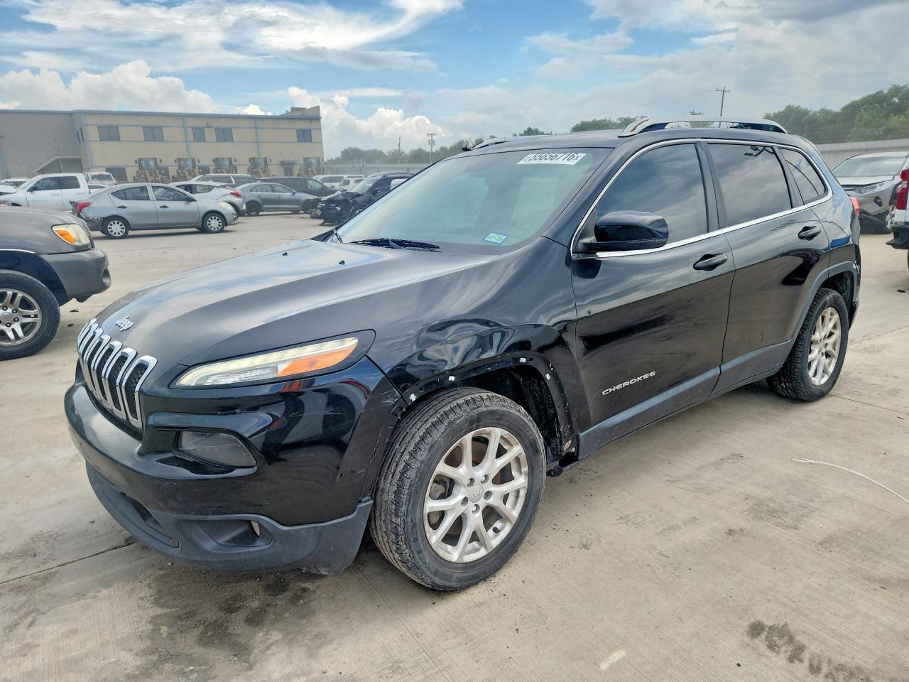 Salvage Jeep Cherokee Image