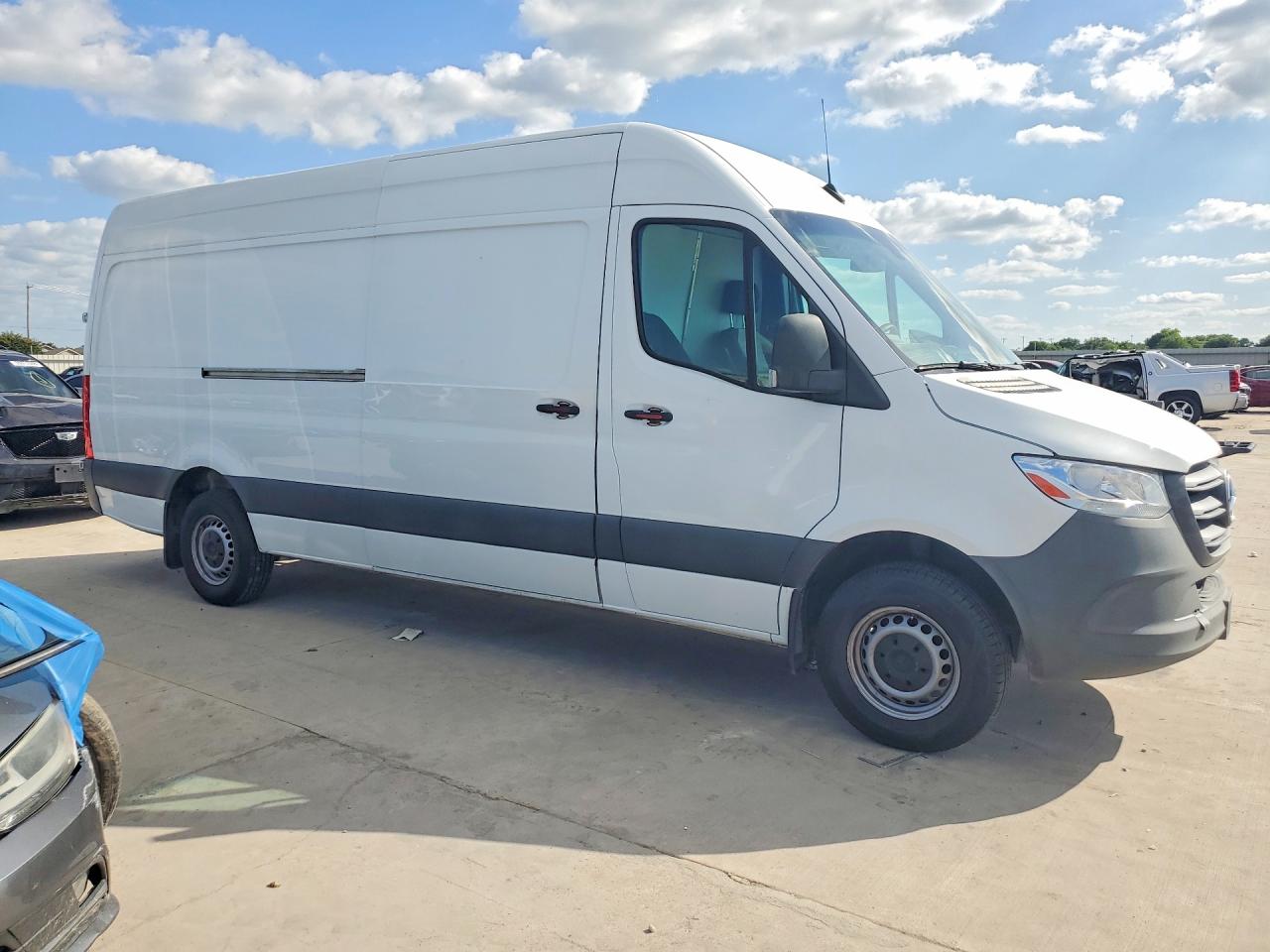Mercedes-Benz Sprinter 2500