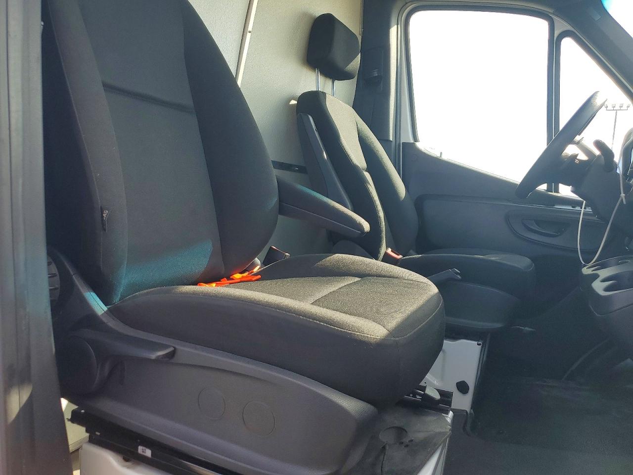 Mercedes-Benz Sprinter 2500
