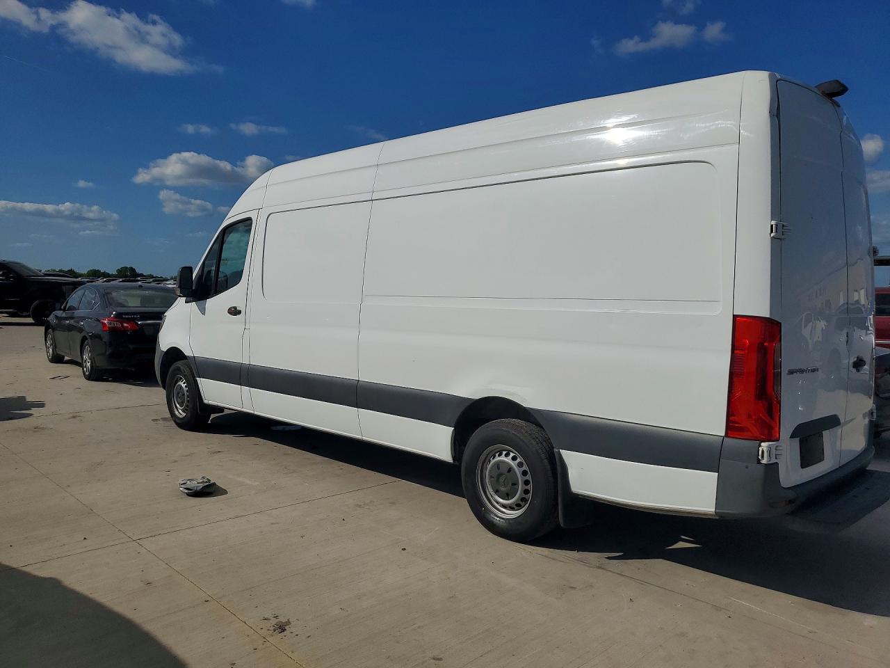 Mercedes-Benz Sprinter 2500