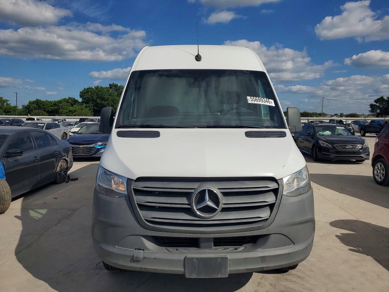 Mercedes-Benz Sprinter 2500