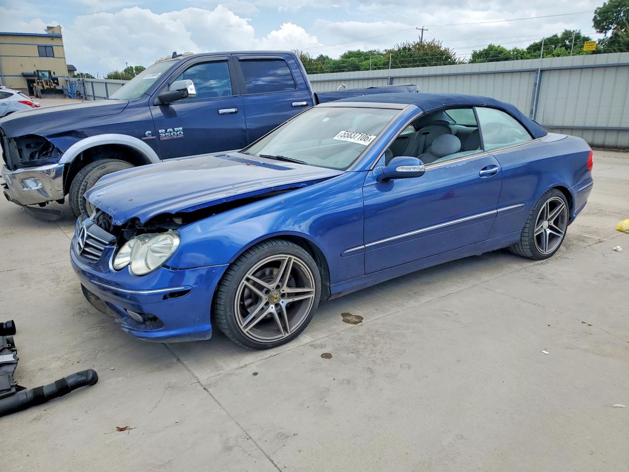 Salvage Mercedes-Benz Clk-class Image