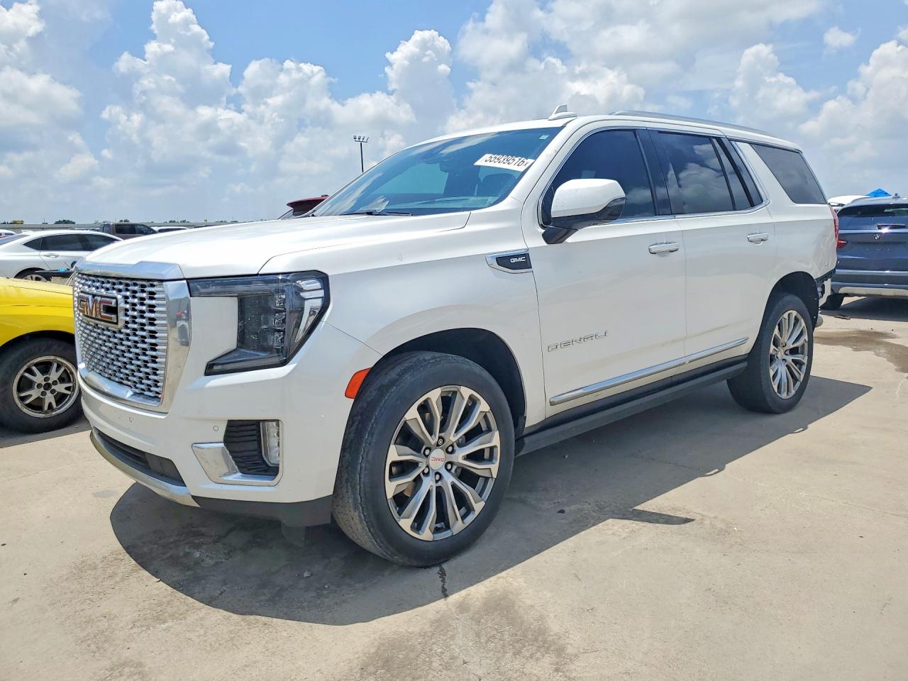 Salvage GMC Yukon Image