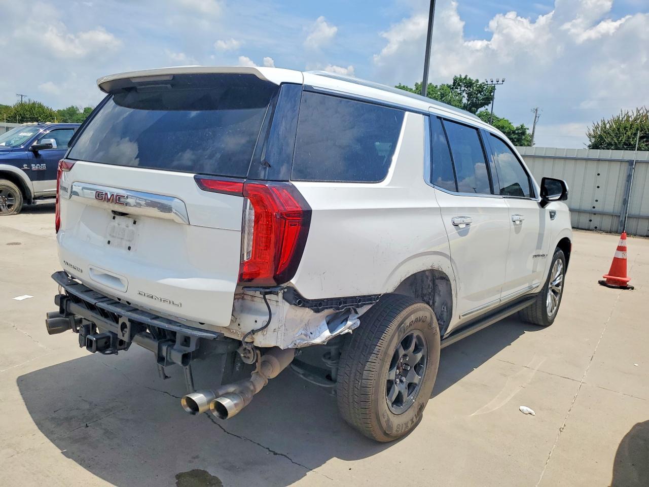 GMC Yukon Denali