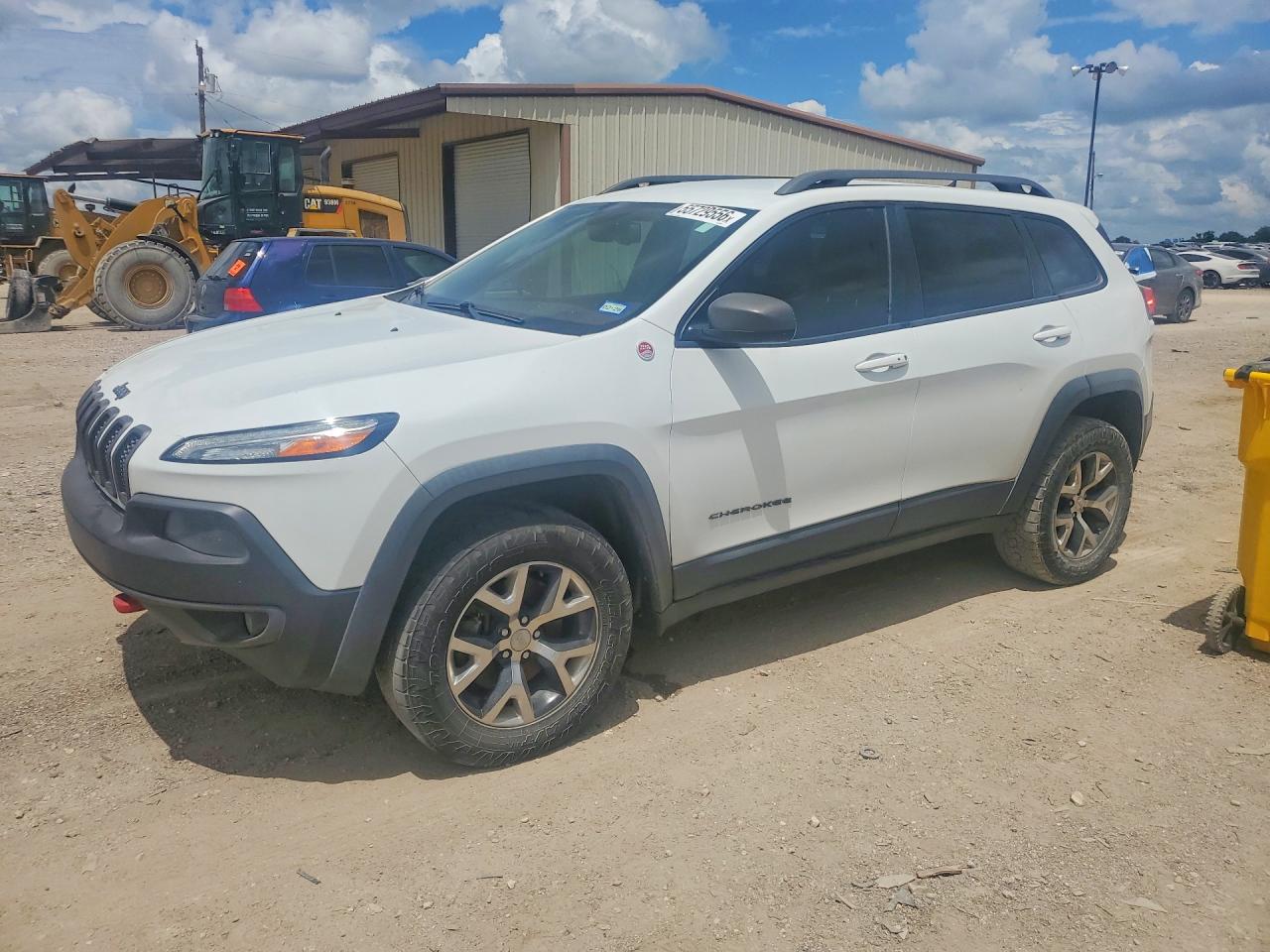 Salvage Jeep Cherokee Image