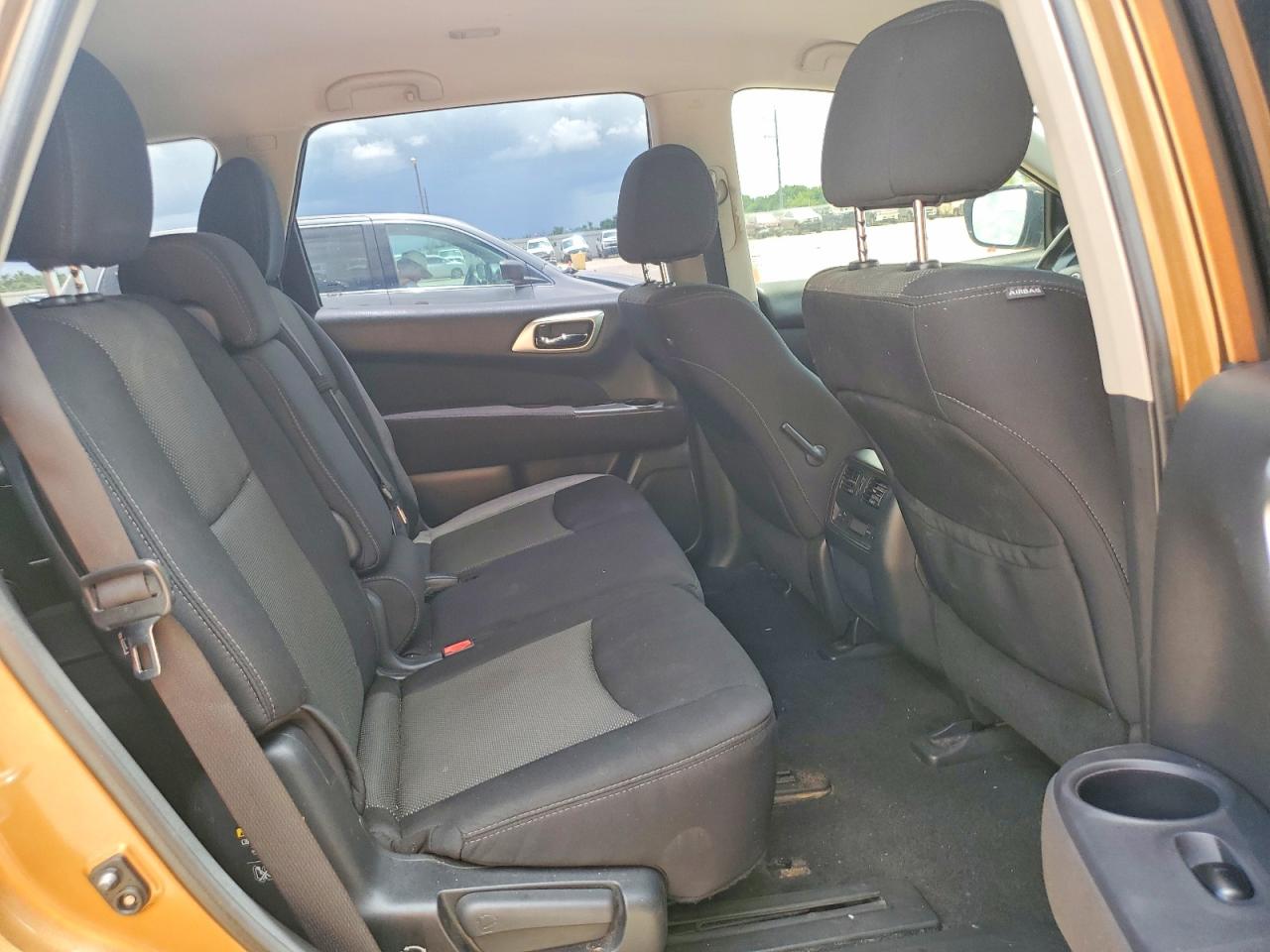 Nissan Pathfinder Sv