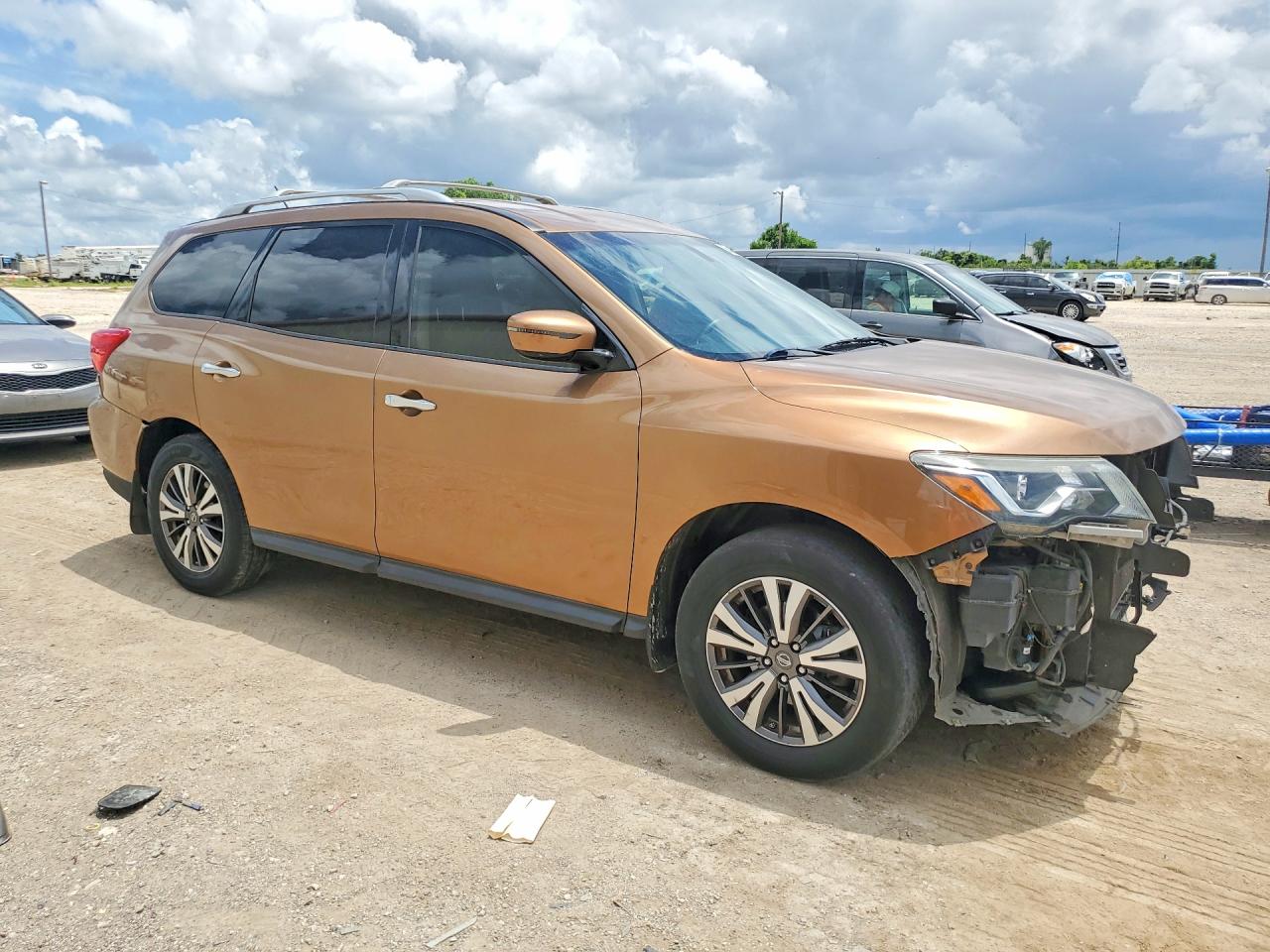 Nissan Pathfinder Sv