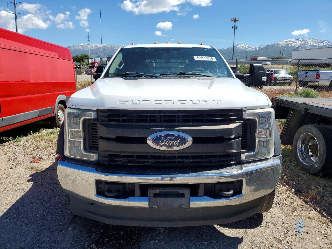 Ford F-550 Super Duty