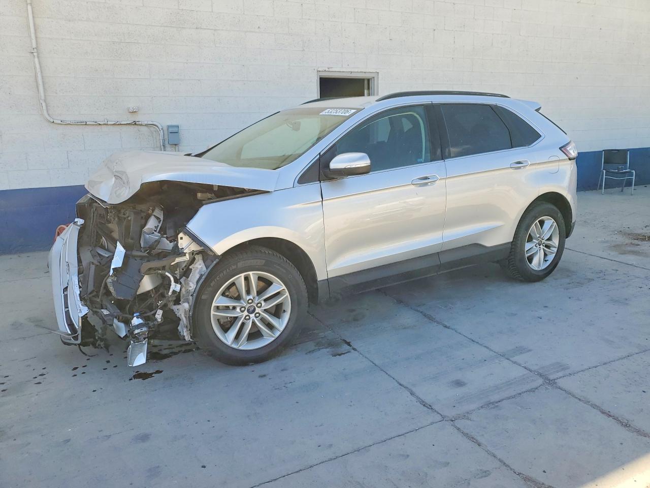 Salvage Ford Edge Image