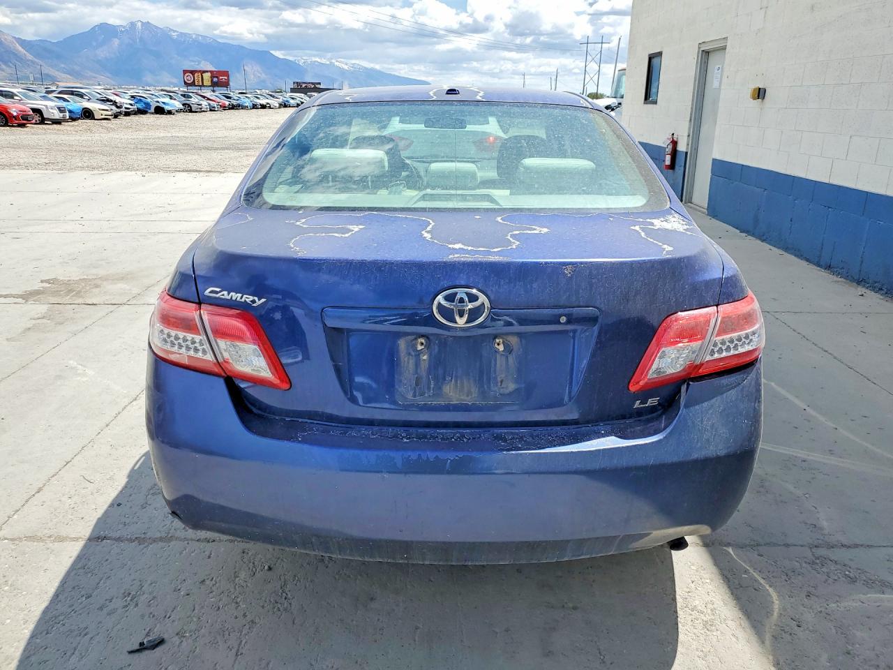 Toyota Camry Le