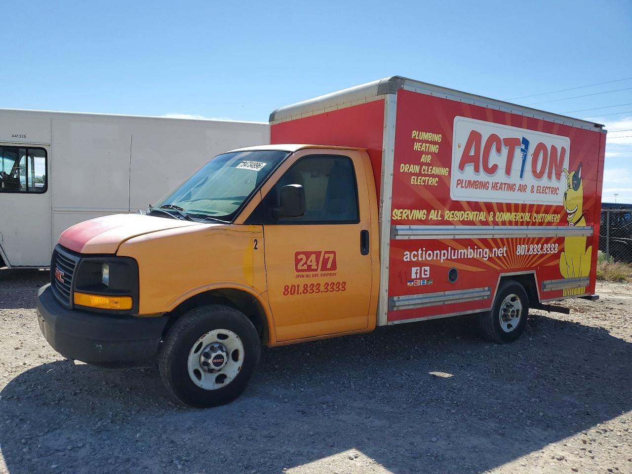 Salvage GMC Savana Image