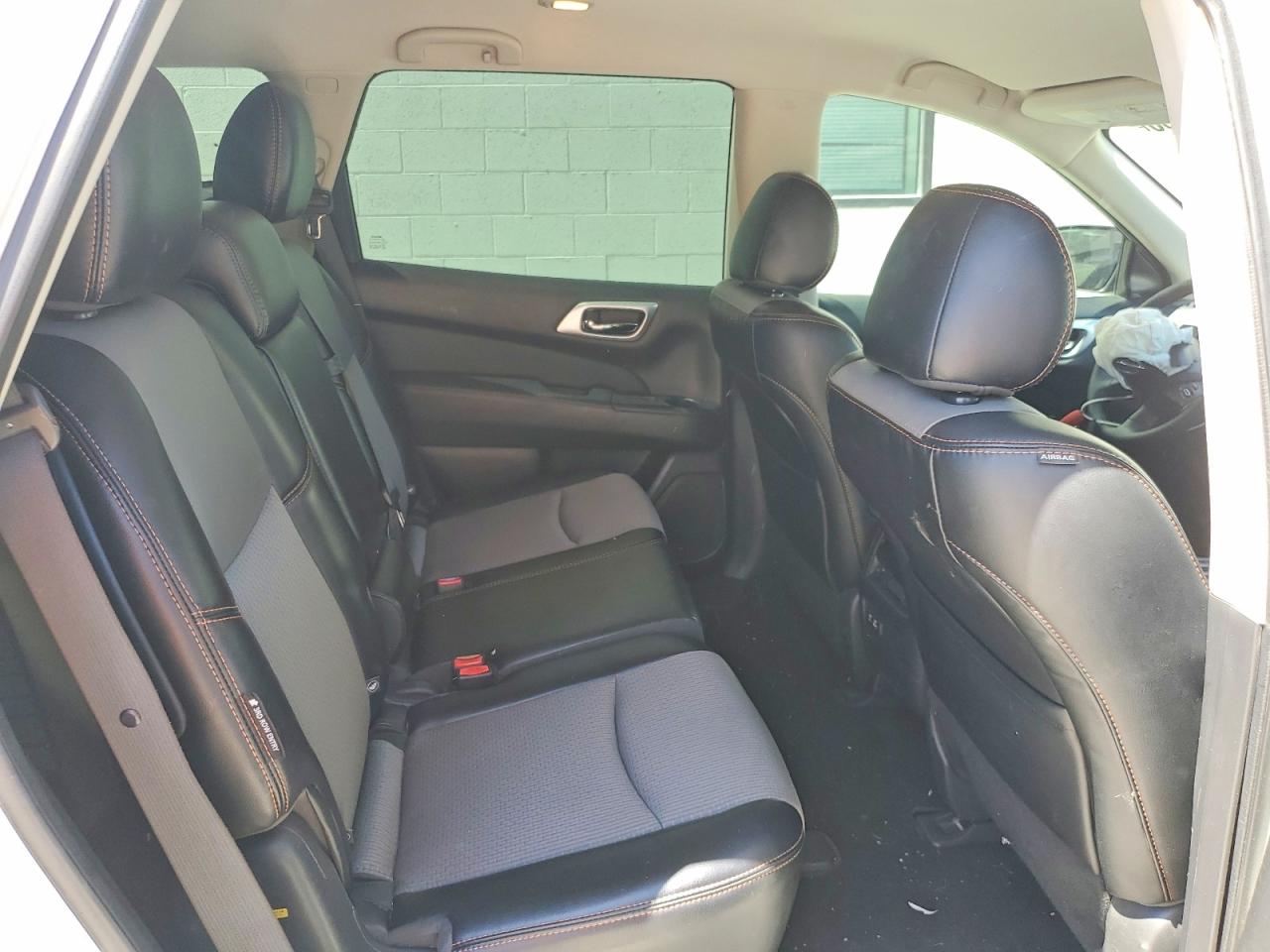 Nissan Pathfinder Sv