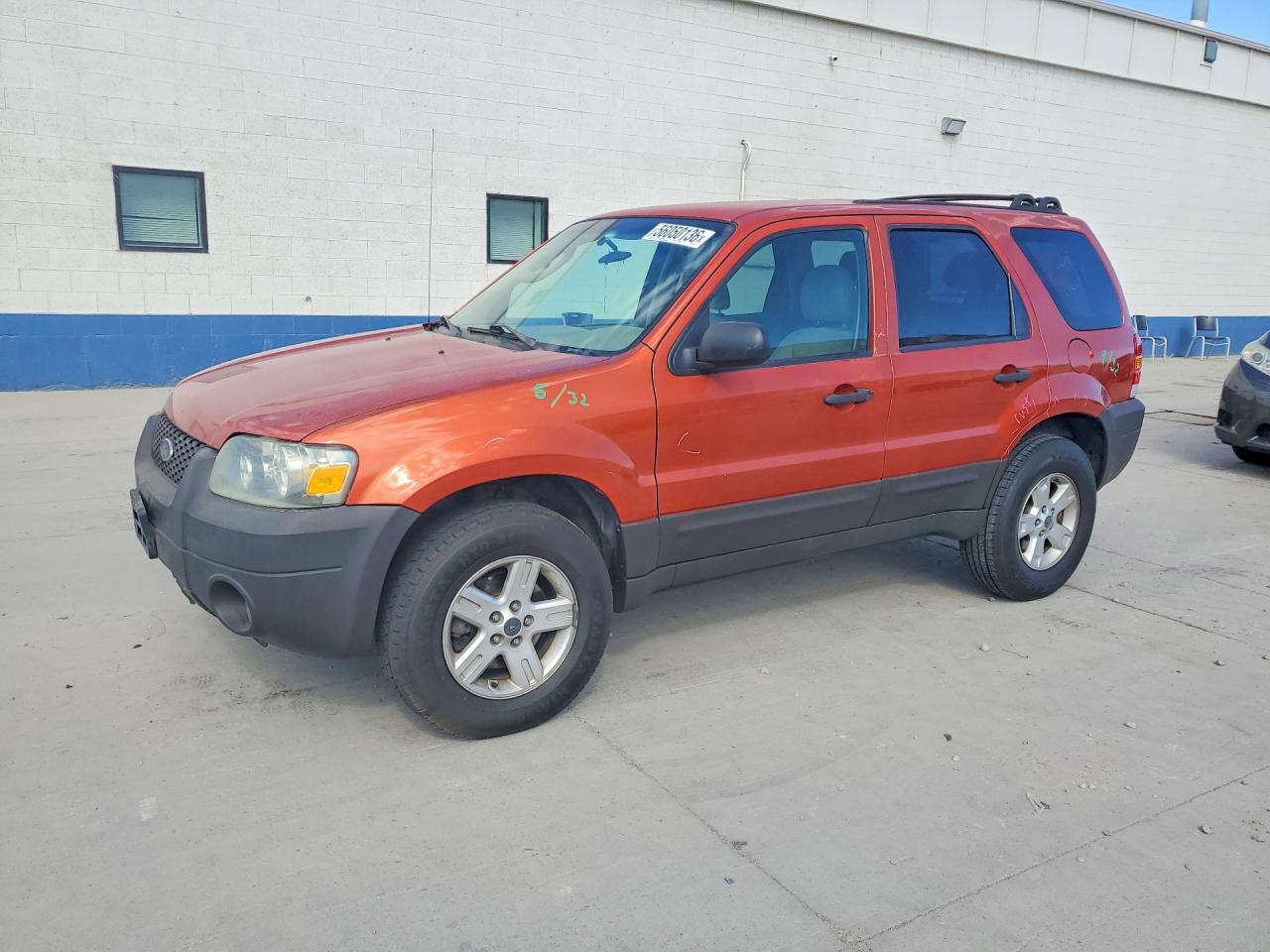 Salvage Ford Escape Image