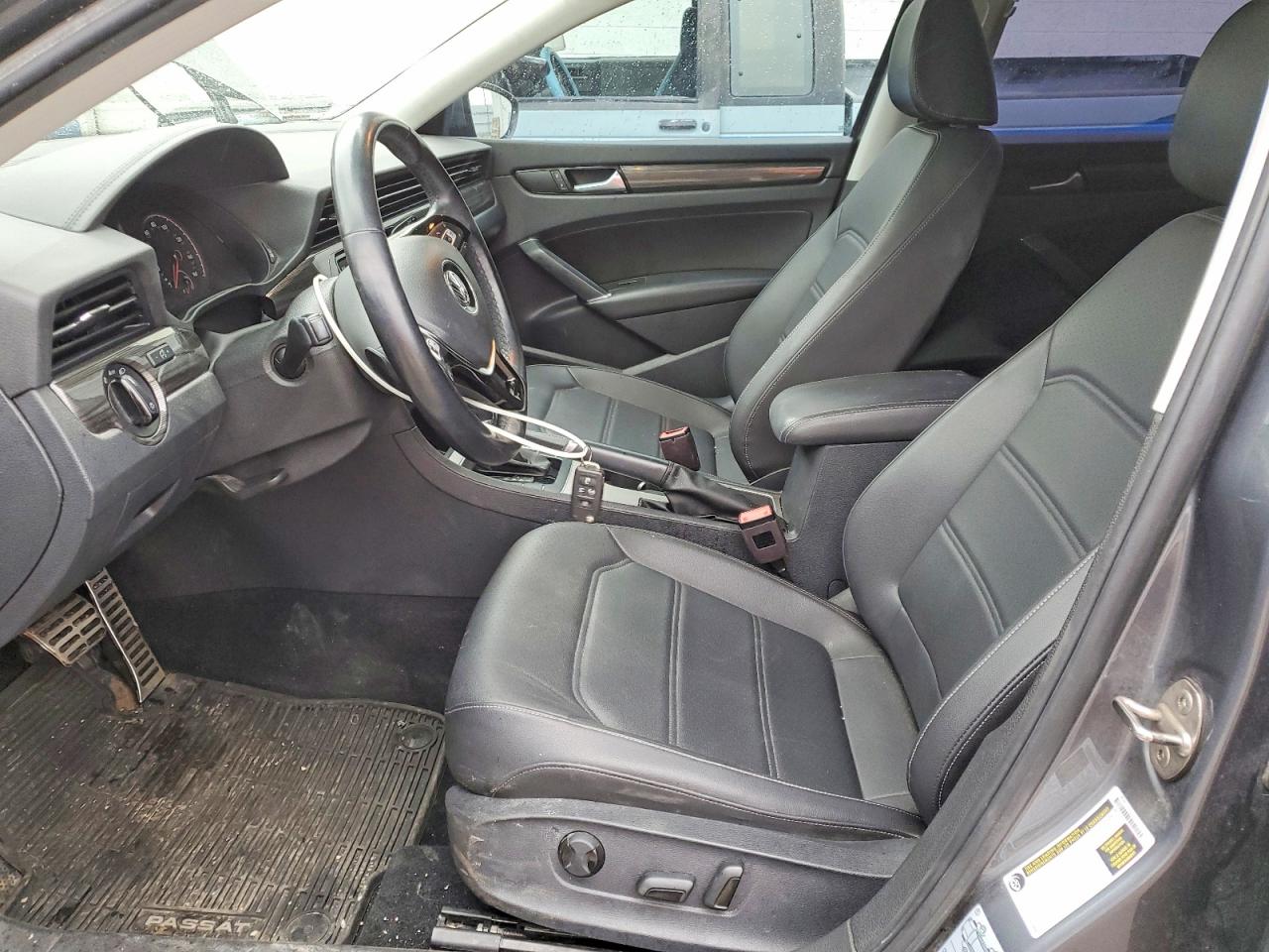 Volkswagen Passat R-line