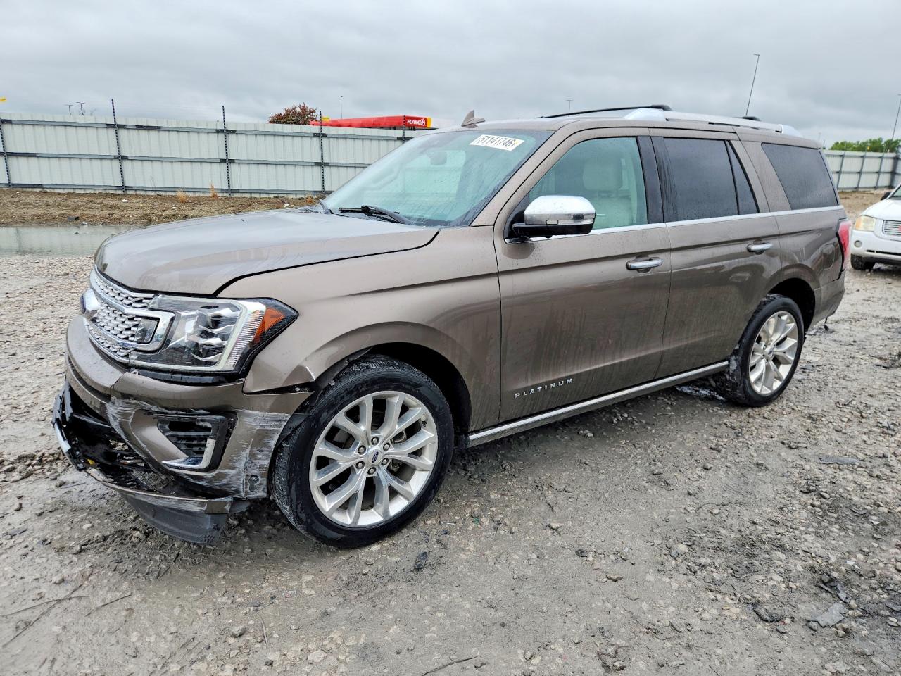 Salvage Ford Expedition Image
