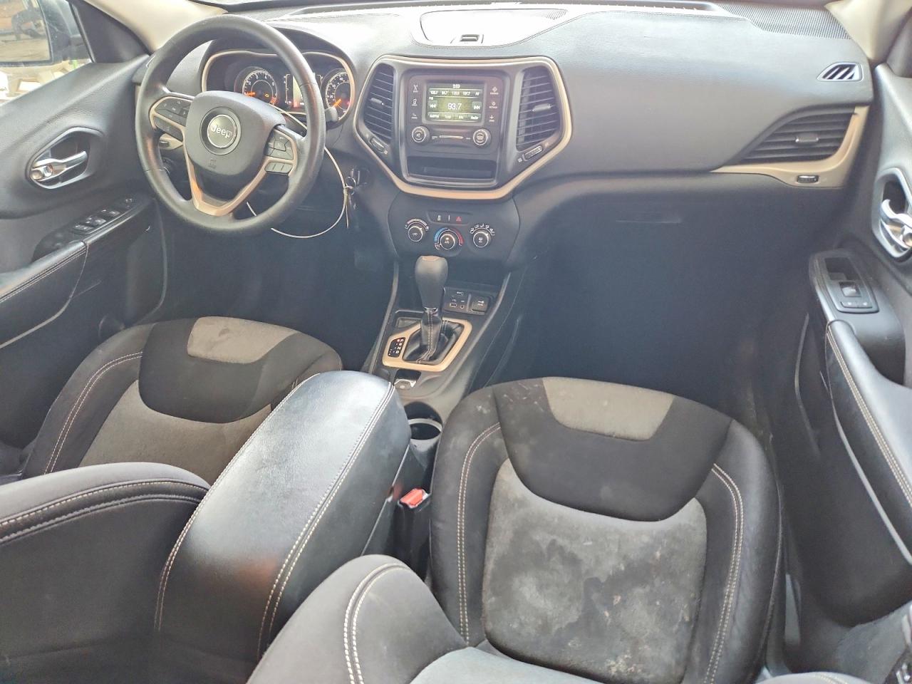 Jeep Cherokee Sport