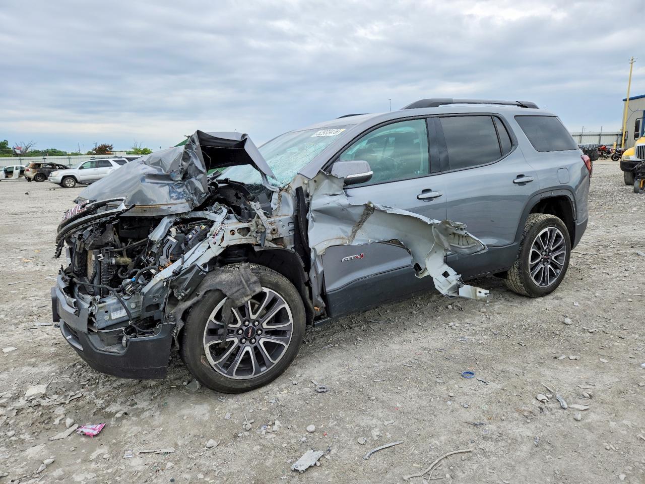 Salvage GMC Acadia Image