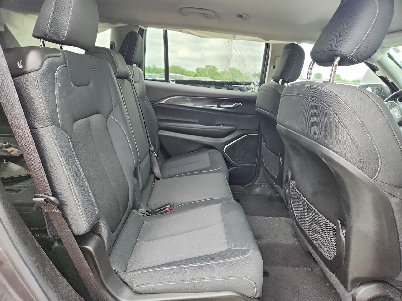 Jeep Cherokee L Laredo