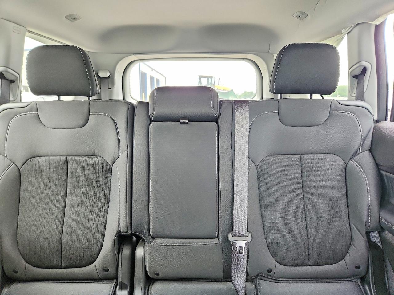 Jeep Cherokee L Laredo