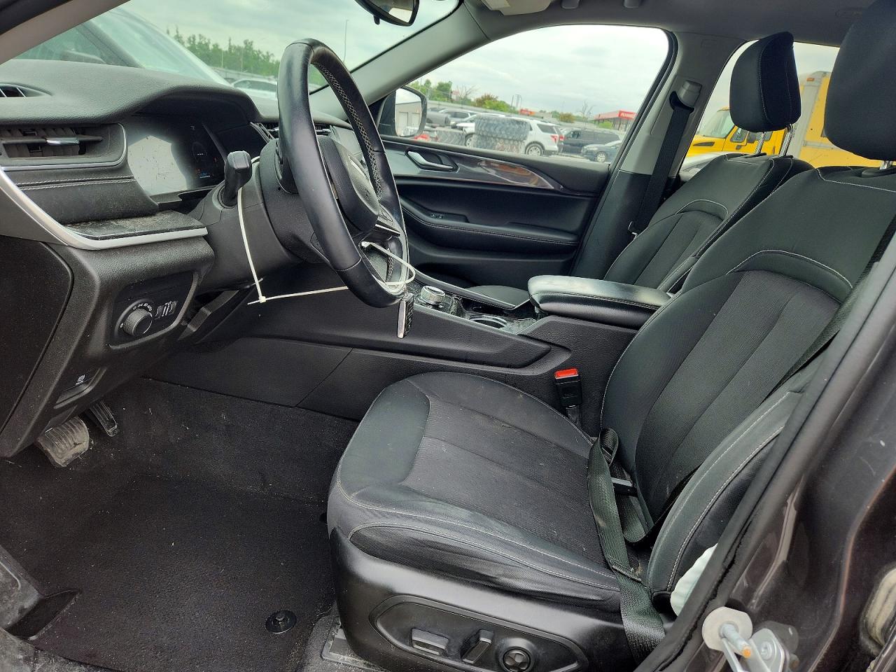 Jeep Cherokee L Laredo
