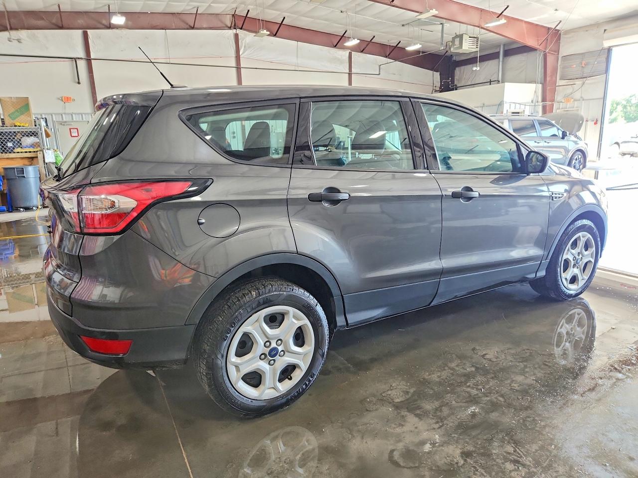 Ford Escape S