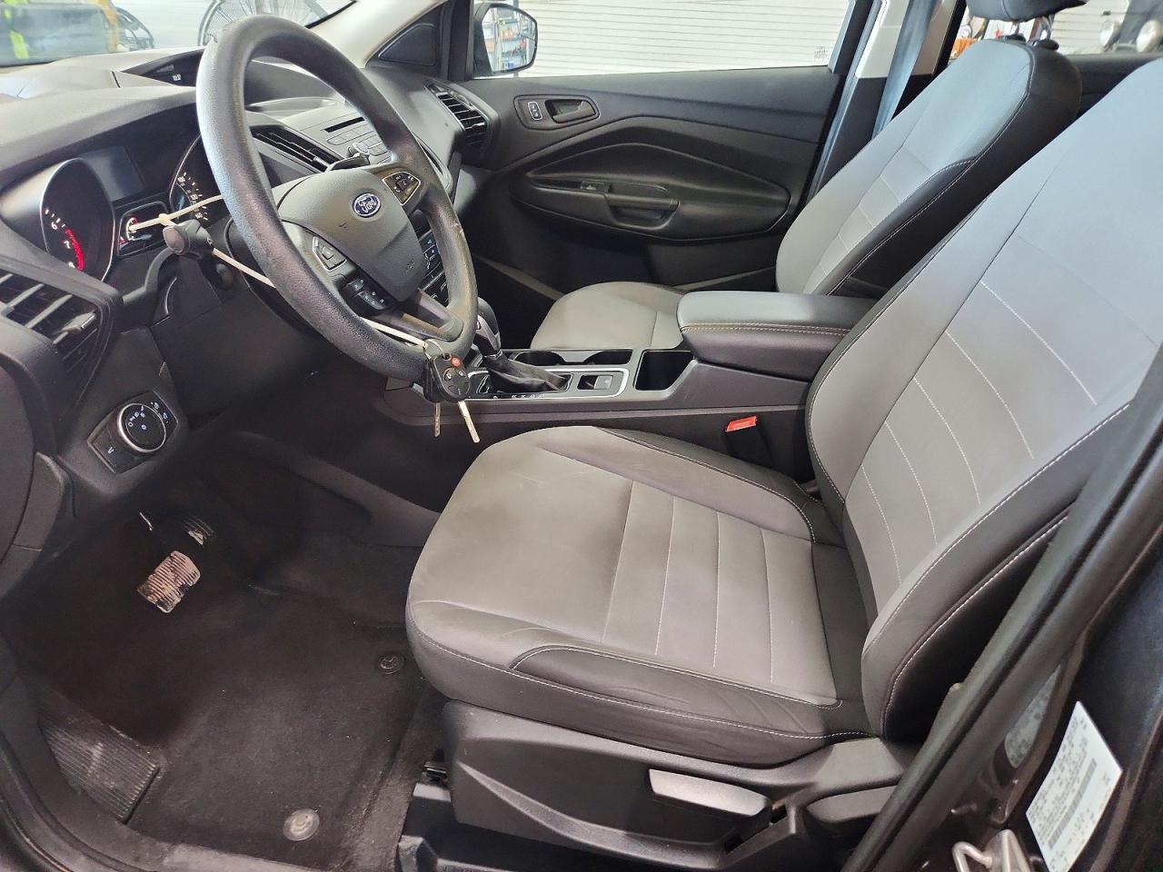 Ford Escape S