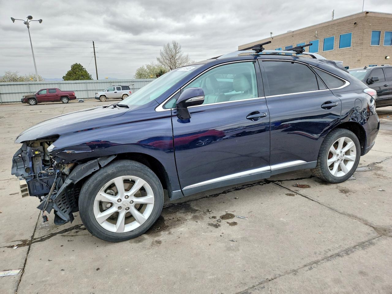 Salvage Lexus RX Image