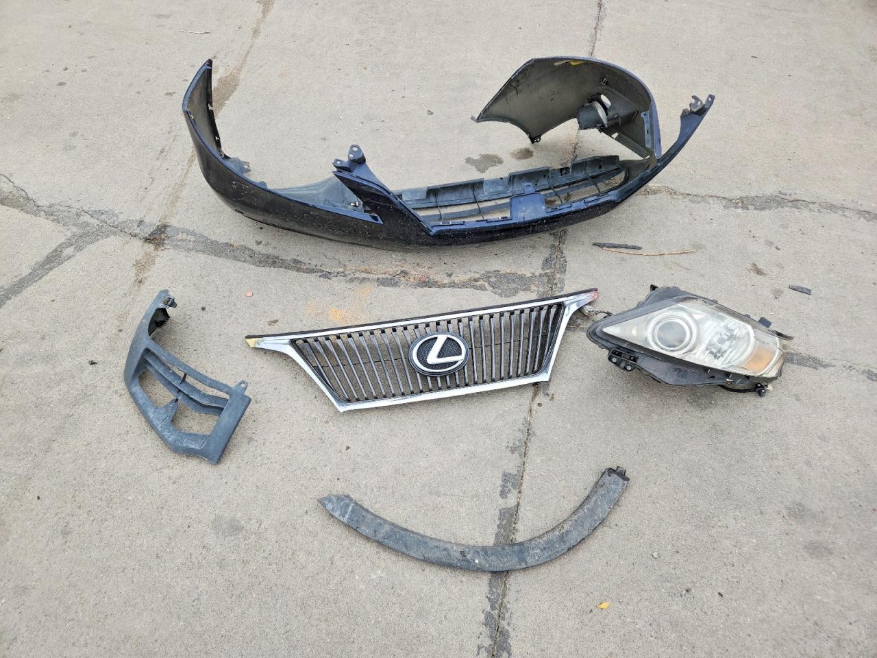 Lexus RX Base