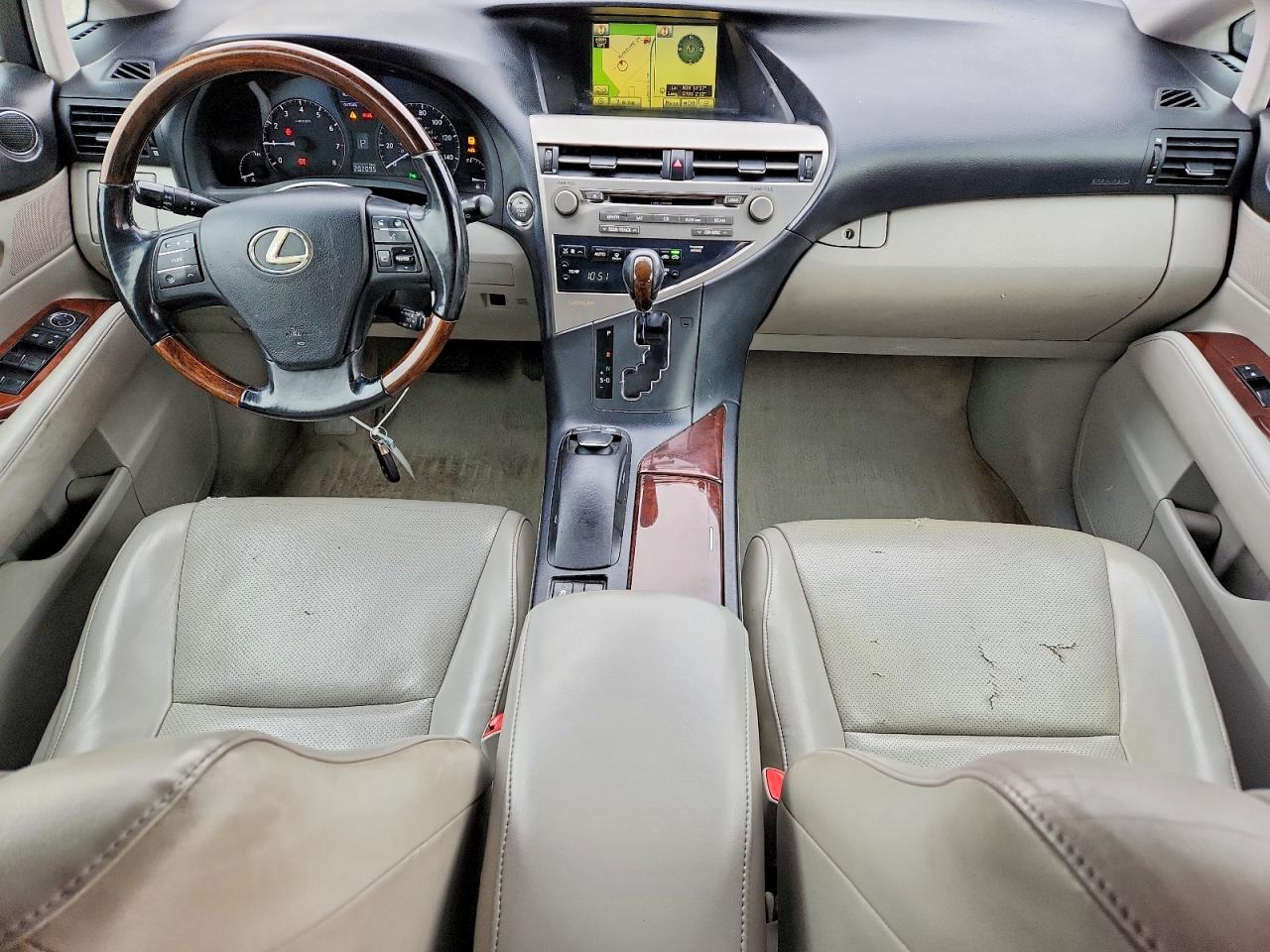Lexus RX Base