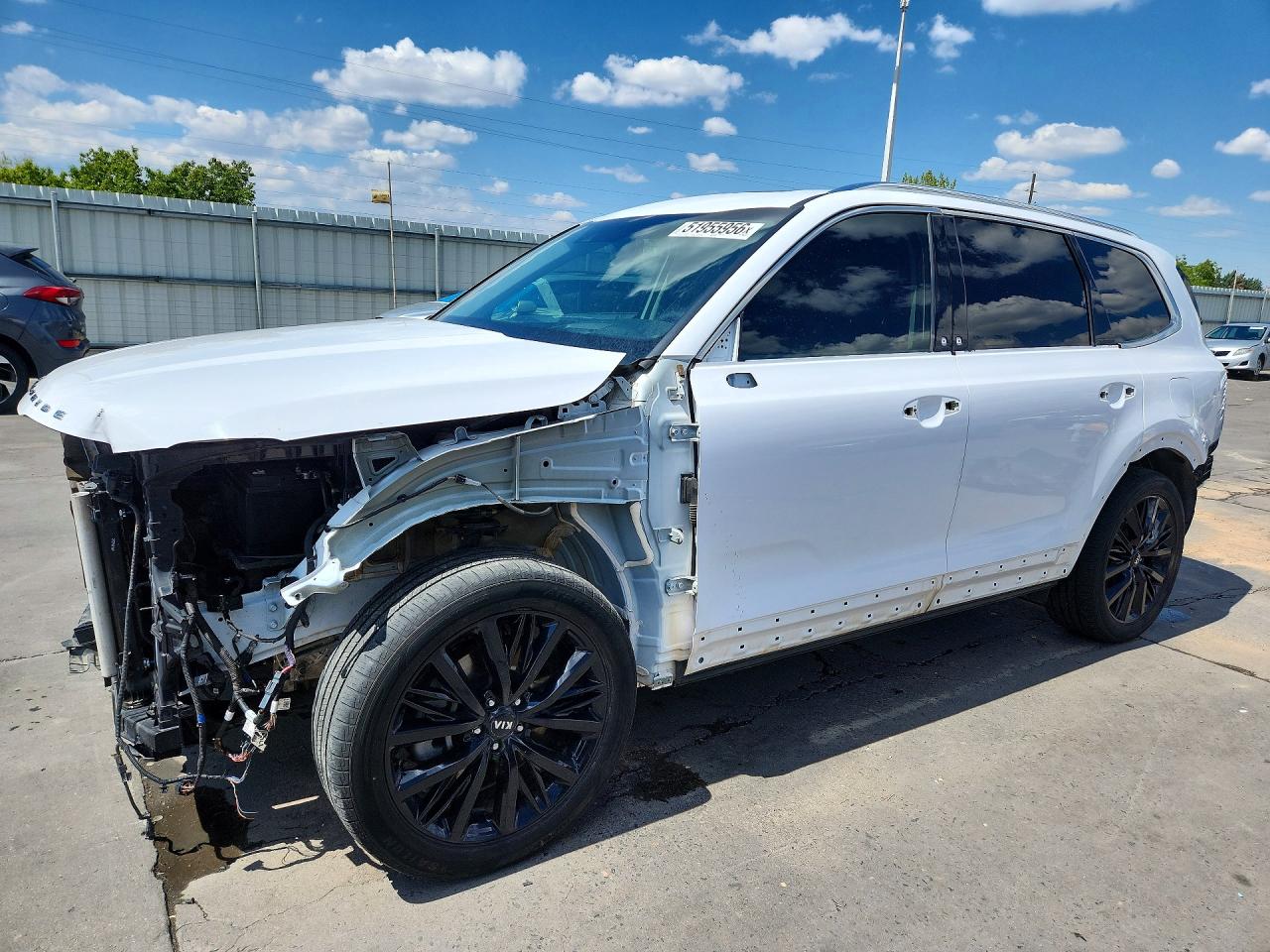 Salvage Kia Telluride Image