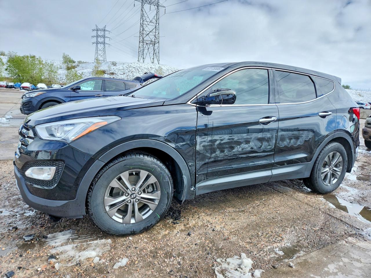Salvage Hyundai SANTA FE Image