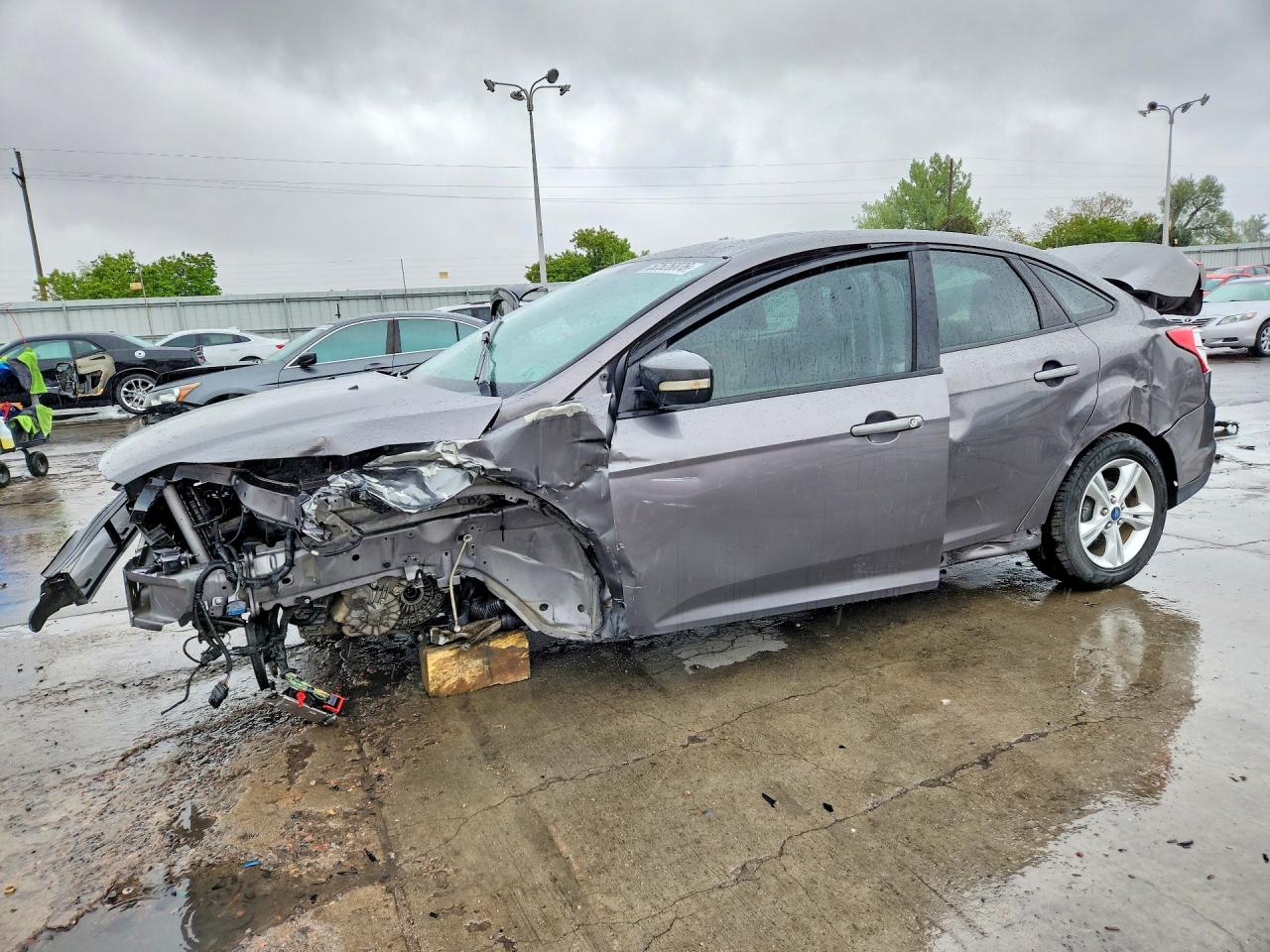 Salvage Ford Focus Image