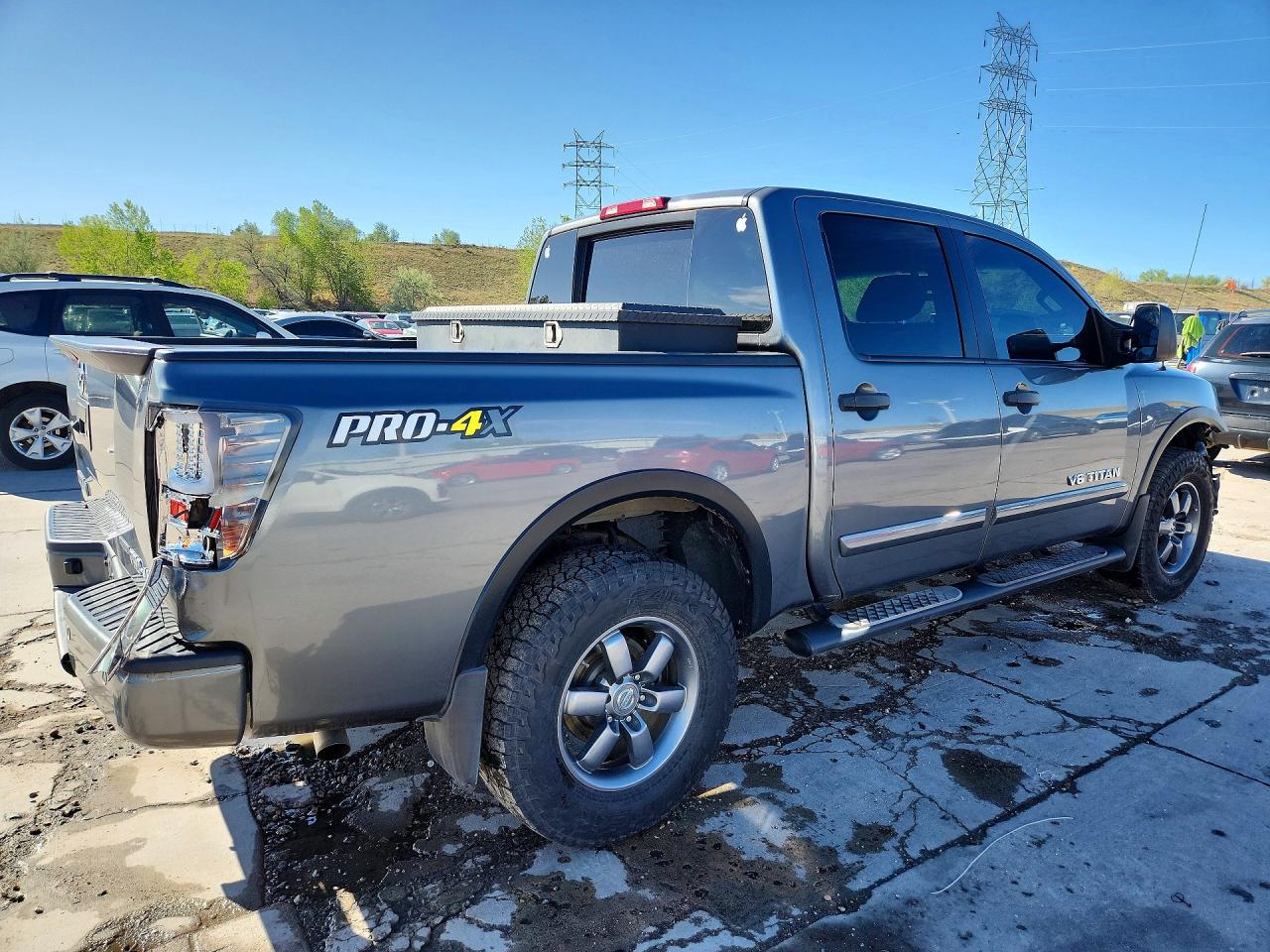 Nissan Titan Pro-4x
